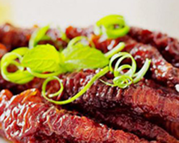 可以吮著吃的虎皮雞爪，連骨頭都是酥的